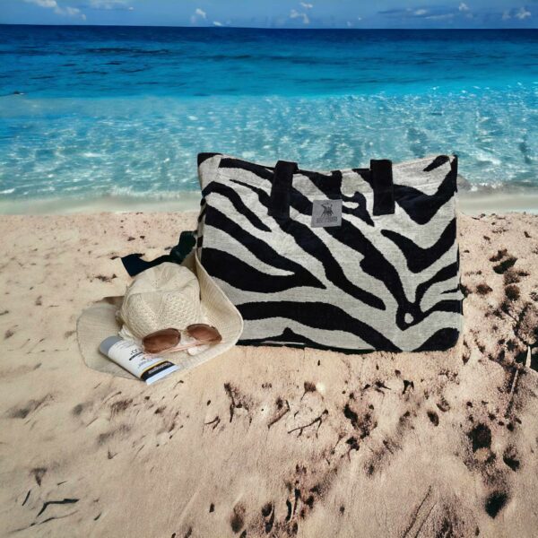 441081847_363431246259385_5076249982453942280_n U.S. Polo Beach Bag